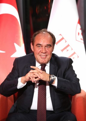 Demirören: Samsun'daki Olaylı Maçta Bin 500 Güvenlik Görevlisi Vardı   