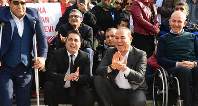 Engelliler Günü Etkinliği, Özel Güvenlik Kıyafetiyle Nöbet Tuttular