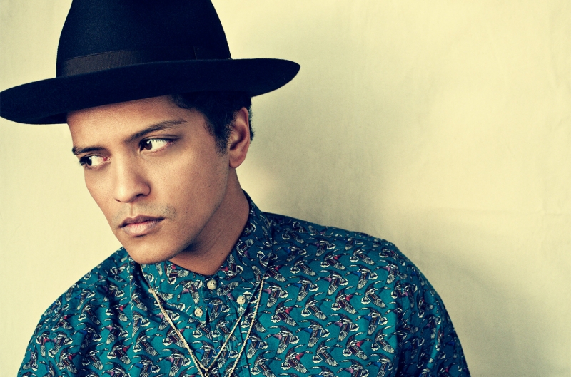 Grammy ödül törenine Bruno Mars damga vurdu 