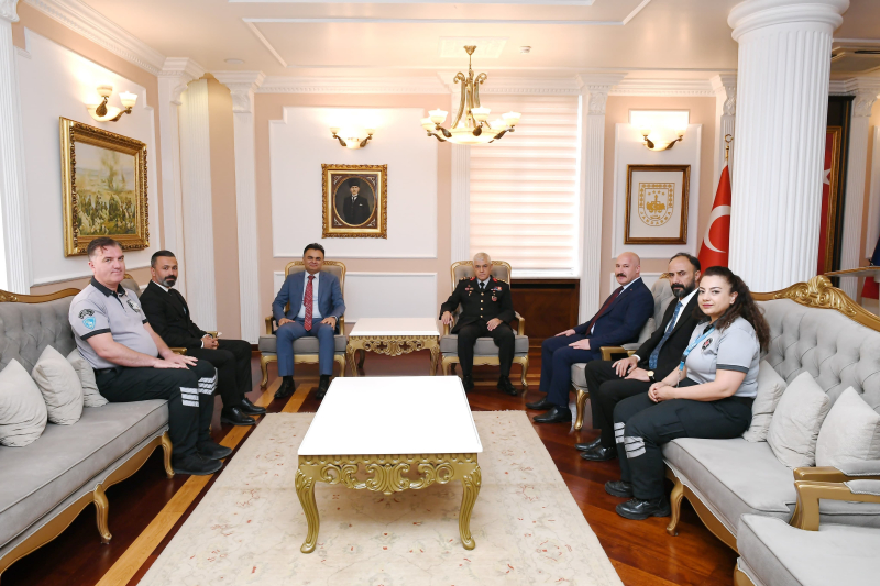 Güvenlik-İş Sendikası, Jandarma Genel Komutanı'na Ziyarette Bulundu