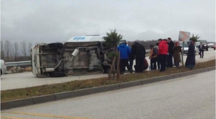 Kazada Sıkışan Sürücüyü Özel Güvenlik Kurtardı