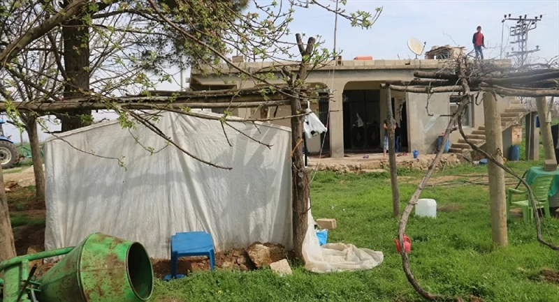 Özel Güvenlik Görevlisi Evinin Bahçesine Kurduğu Çadırda Kendisini Karantinaya Aldı