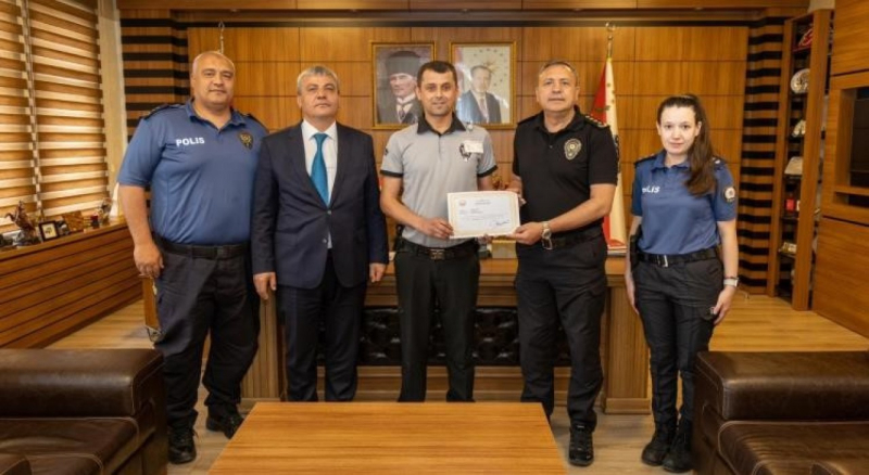 Özel Güvenlik Görevlilerine Başarı Belgesi Verildi