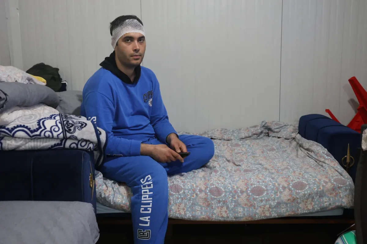 Hatay’da Yorgun Mermi Dehşeti: Özel Güvenlik Görevlisi Uykusunda Başından Vuruldu